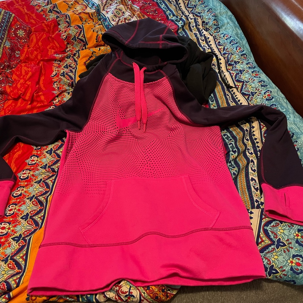 Nike sweatshirt